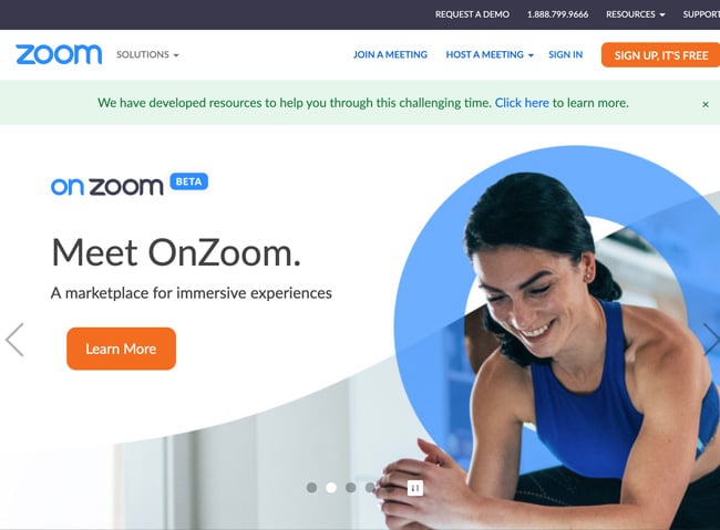飞涨Website homepage that shows a woman finishing a workout and text that reads meet on zoom a marketplace for immersive expereinces