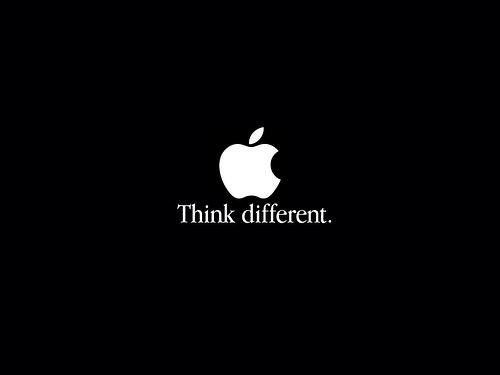 苹果的标语“不一样想”，上面有一个白色的苹果标志