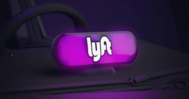Lyft的标志被霓虹紫色照亮