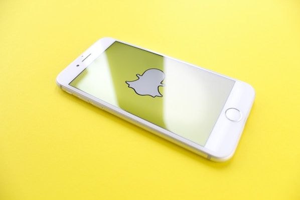 如何使用Snapchat：详细研究Hubspot的Snapchat策略